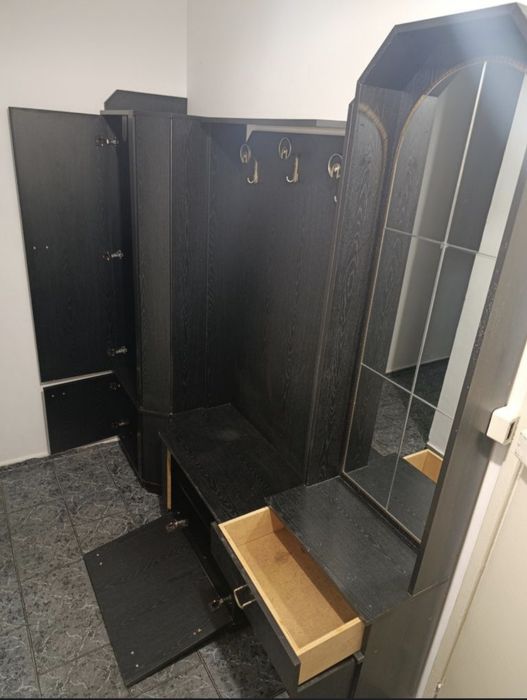 Портманто / Обзавеждане с Гардероб, Огледало и Пейка (174/190)