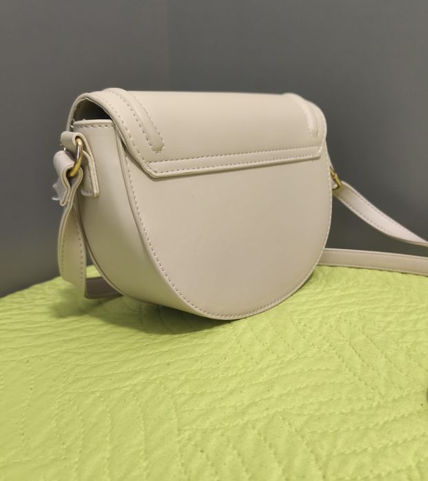 Дамски чанти с дълги дръжки