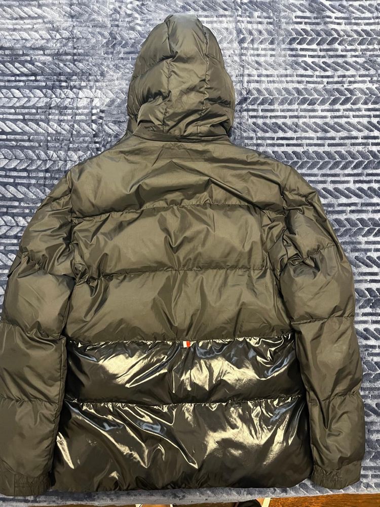 Geaca Moncler marime Xl