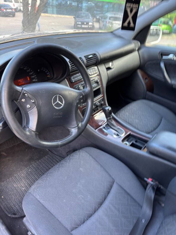 Mercedes w203 c220cdi 2002
