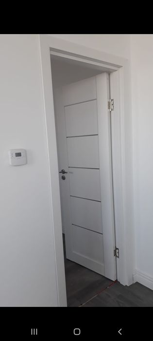 Montez usi metalice, usi interior/exterior.