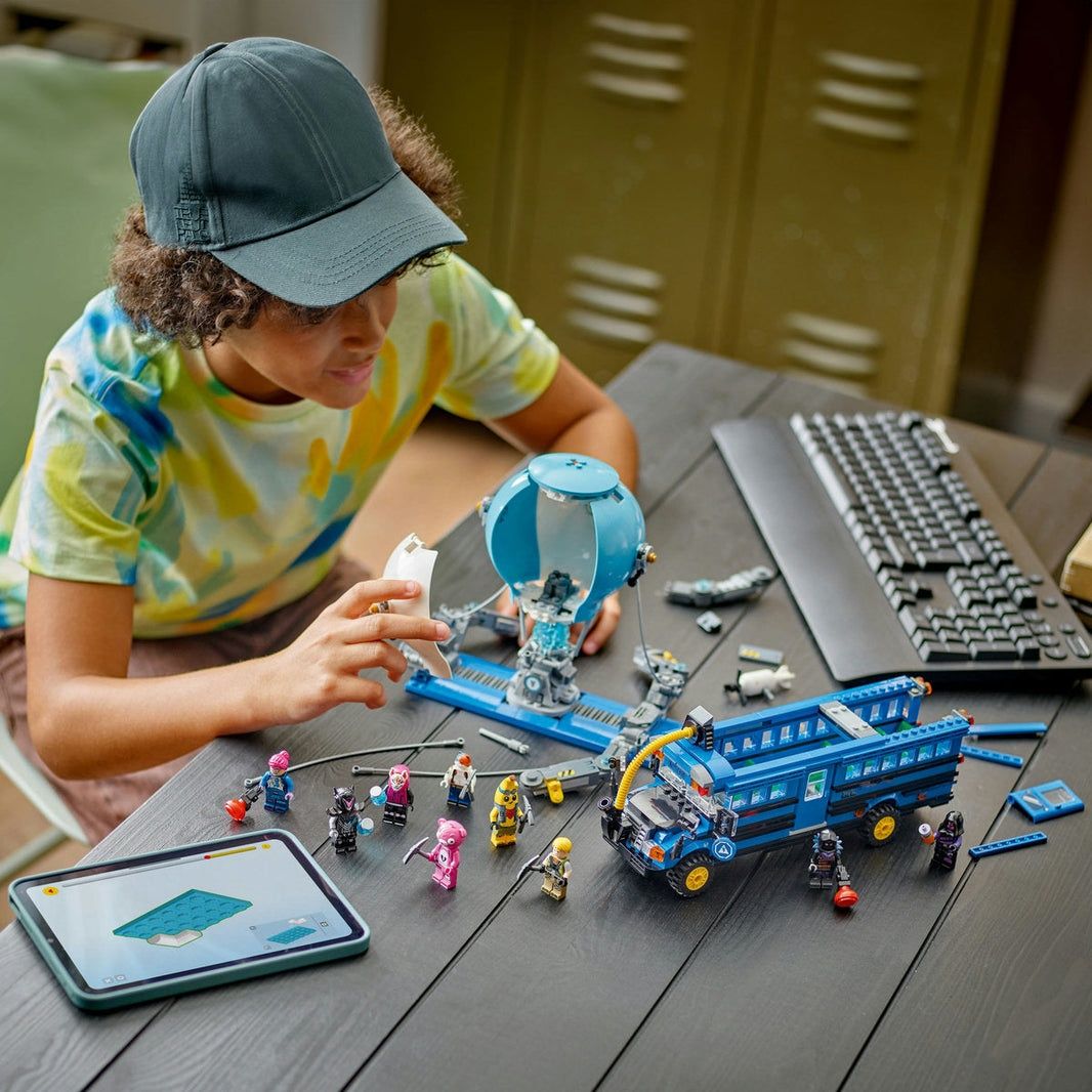 Lego 77073 Fortnite Battle Bus по играта фортнайт комплект за игра