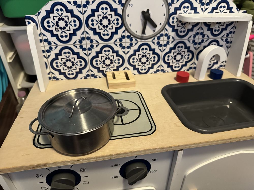 Детска дървена кухня