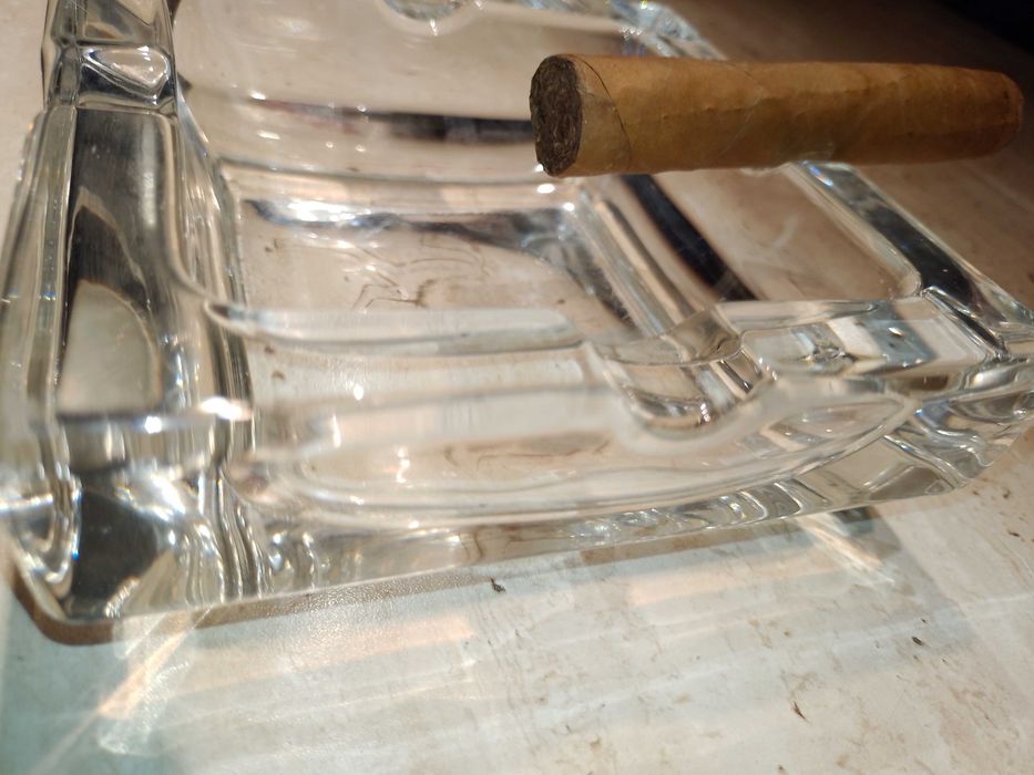 Scrumiera Eleganta din Krystal pt. Trabuc, HERMES