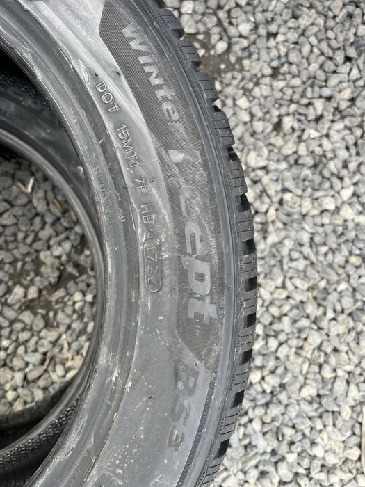 Hankook 215/55/17 Нови