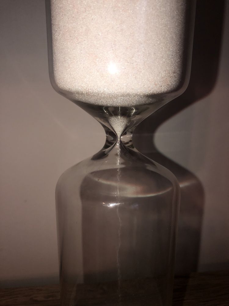 Clepsidra germana din sticla ,cu nisip,timp de scurgere 60 min