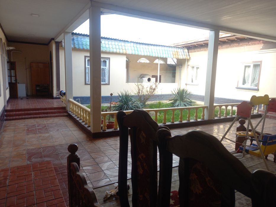 Продаётся дом в интернате на против 16 этажка  обмен нет или чере банк