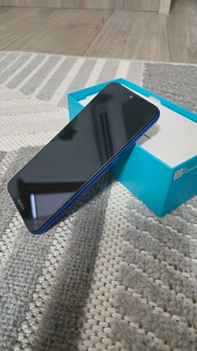 Телефон Honor 8s