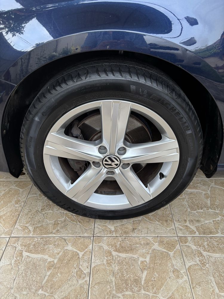 Vand Volkswagen Pasat 2011