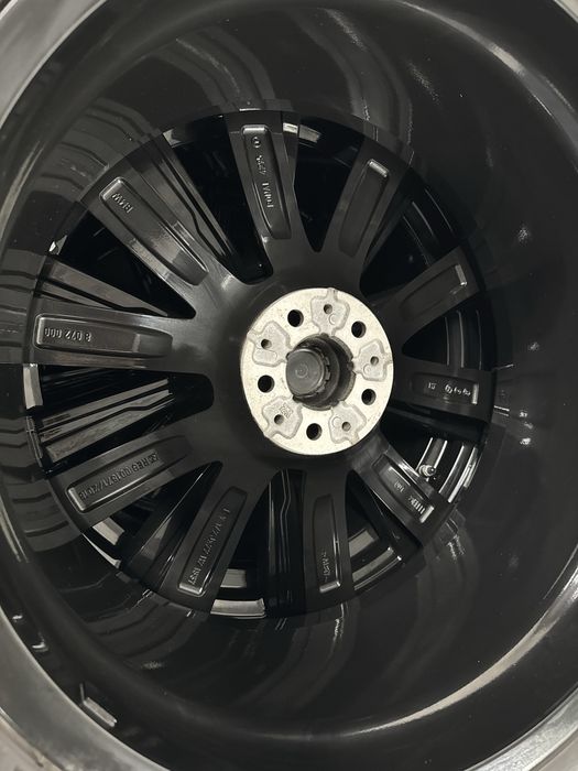 Jante Bmw X5 X6 R22 G05 G06 Originale Negru Lucios