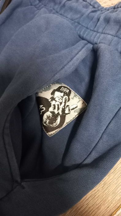 Луда къси панталони L размер носени са 2 пъти