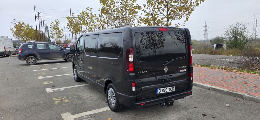 Renault Trafic 8+1