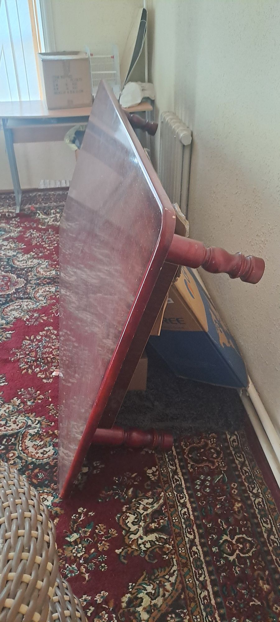 Стол стуллар сотилади
