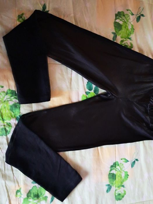 Кожено-еластично черно клинче , закупено в дубай