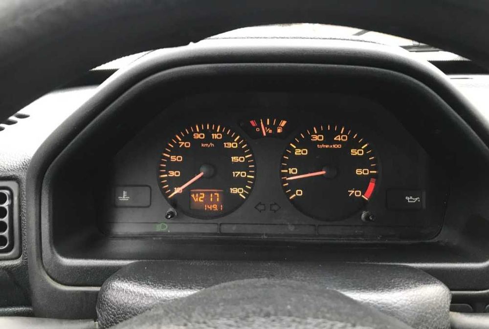 Продавам Пежо 106 1.1 60