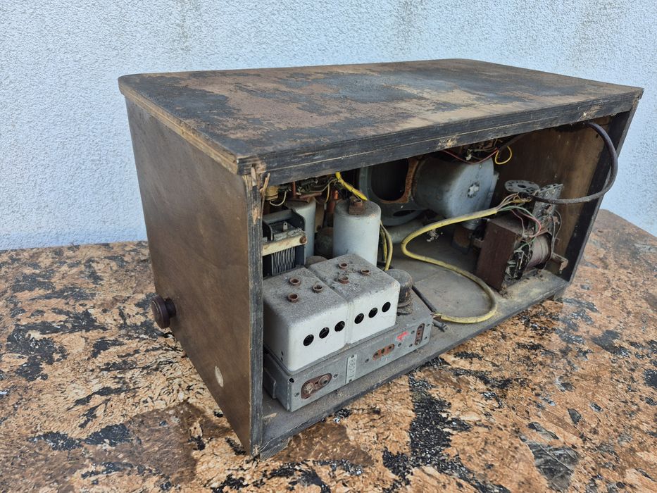 Vând Radio cu lampi Ideal S6640 made in Cehoslovacia fabricat in 1940