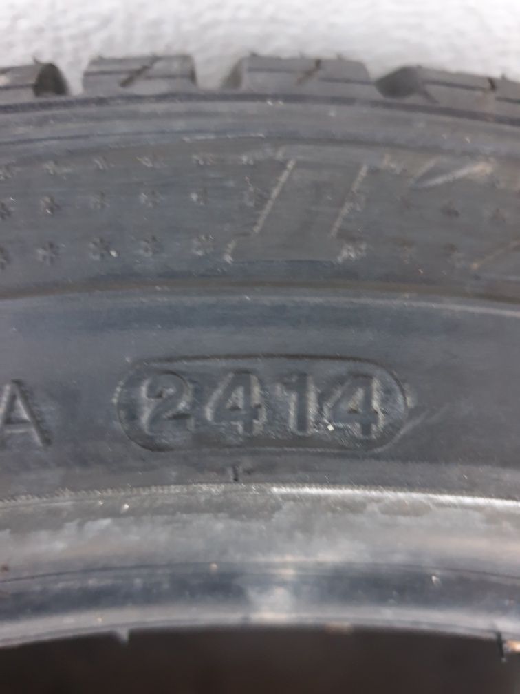 Нови зимни Гуми 2 броя KUMHO IZen KW23 175 50 R15