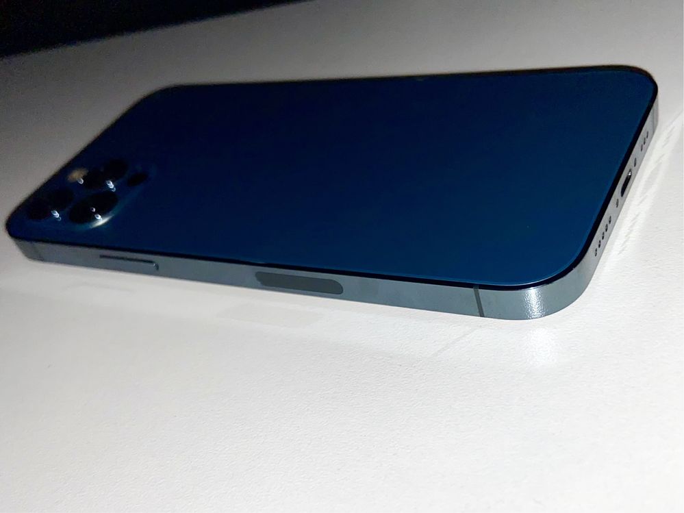 iPhone 12 Pro (Pacific Blue)
