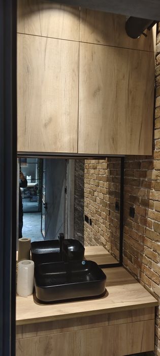 Ofis srochna sotiladi