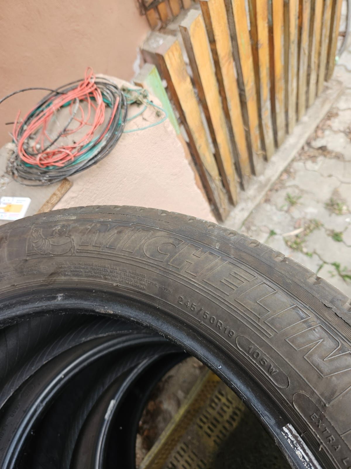 245 50 19 Michelin run flat