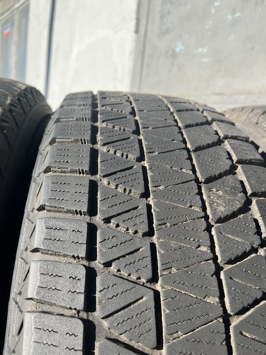 4 бр. зимни гуми 225/65/17 Bridgestone DOT 3021 5-6 mm