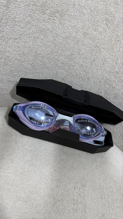 Шапочки и очки для плавания