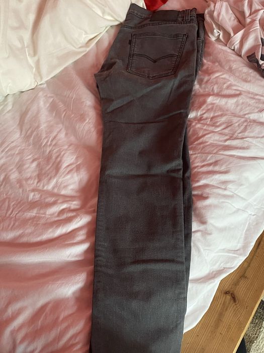 Blugi Levis barbati