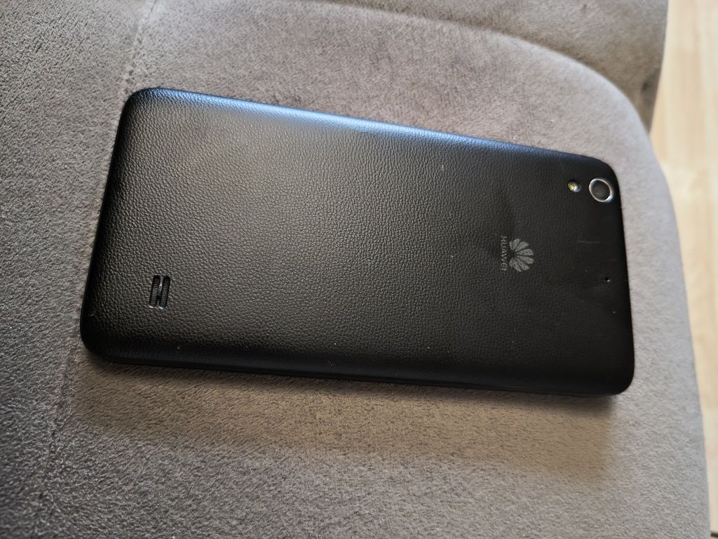 Продавам Huawei G 620S