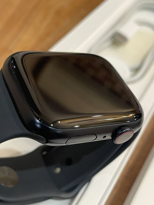 Apple watch 8 45mm LTE