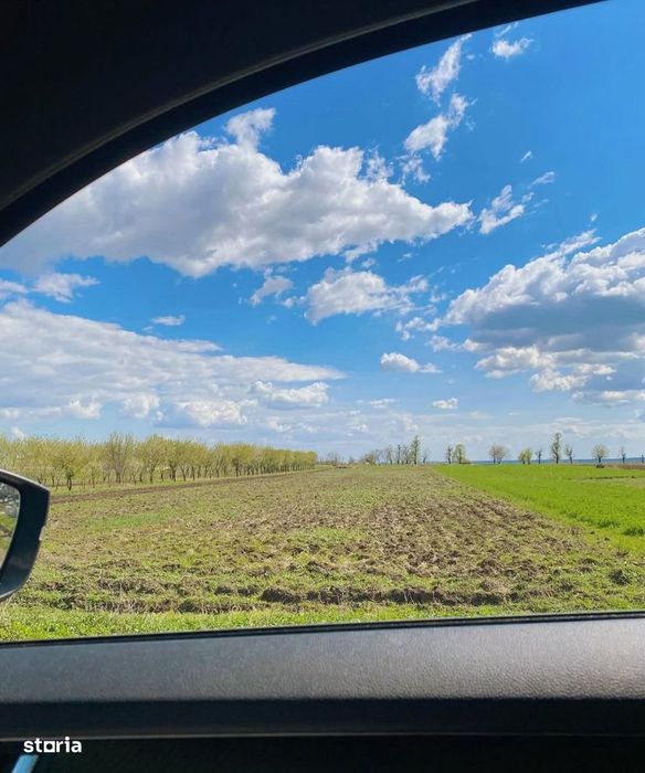 Teren intravilan COMISION 0  7000 mp Bratasanca