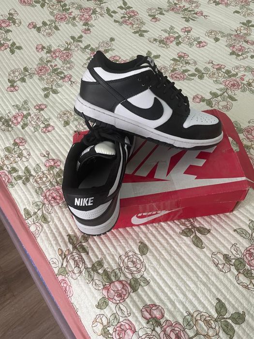 Продам новые кроссовки Найк оригинал