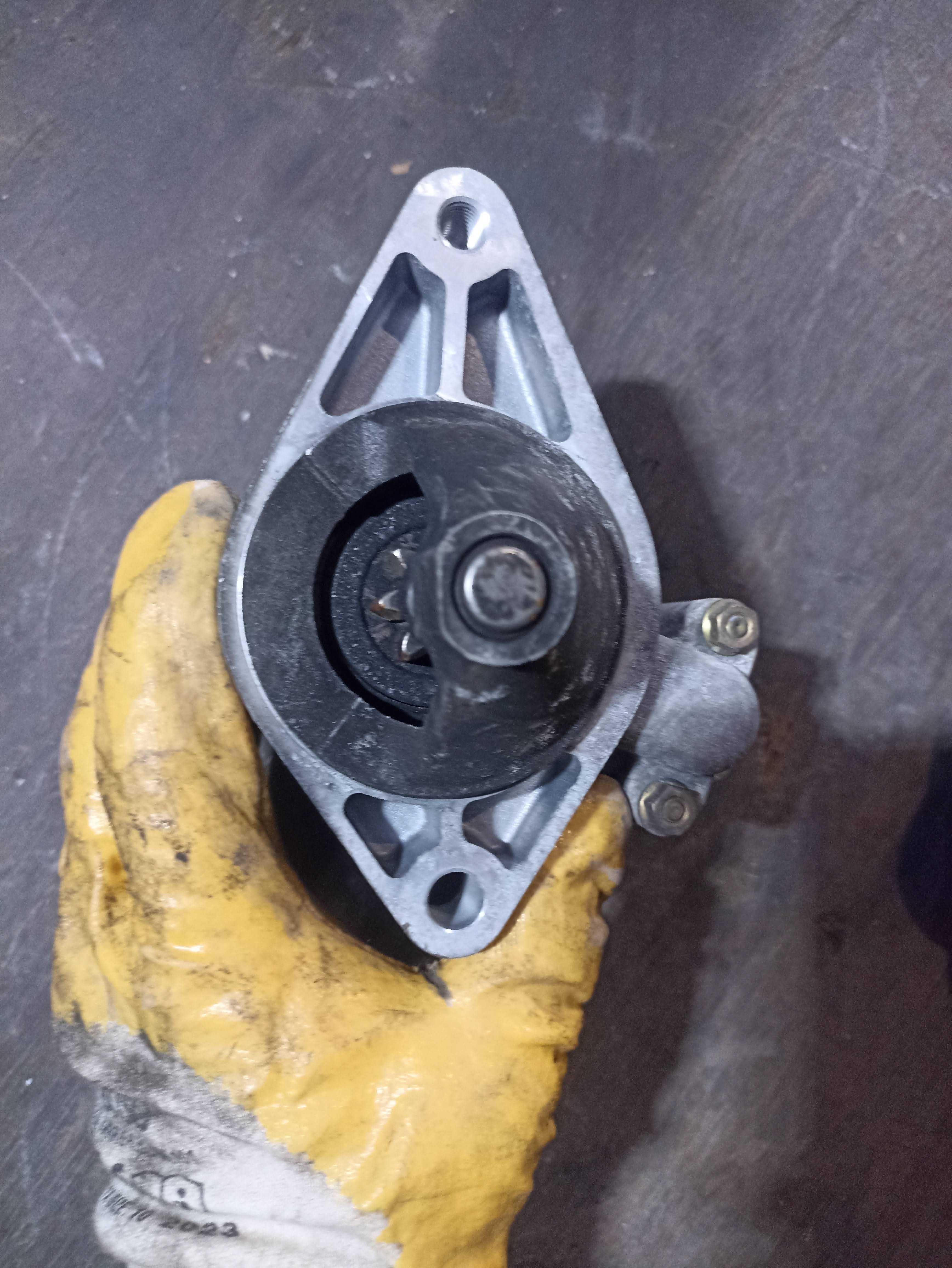 Стартер за Тойота Ярис 1.0 / Toyota Yaris 1.0I 1,3I- 281000J010