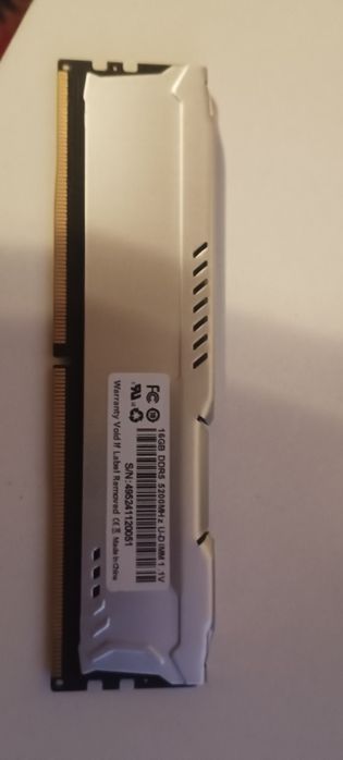 Продам ОЗУ две штуки по 16гб ддр5