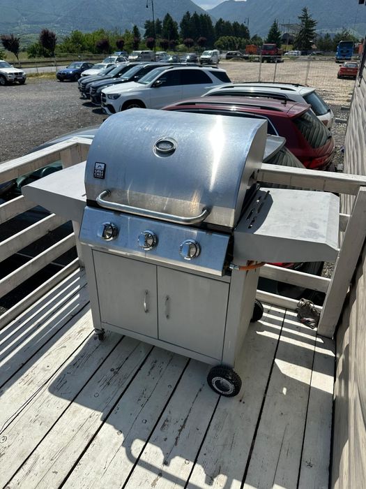 LANDMAN Gratar Pe Gaz cu 3 arzatoare !