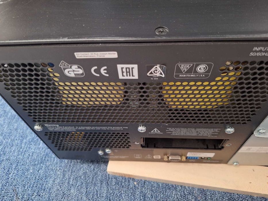 APC Smart-UPS 5000VA 230 V rack/tower SUA5000RMI5U