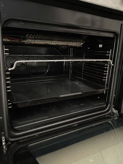 Vand cuptor Beko incorporabil pe gaz