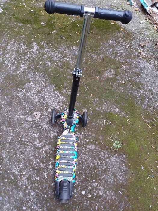 Trotineta copii 3 nivele de înălțime 2-6 ani