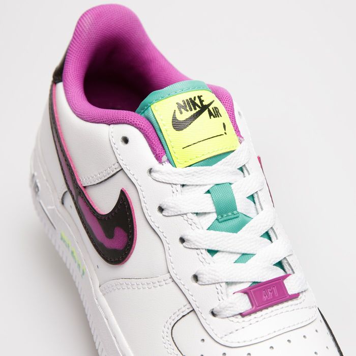 Дамски маратонки NIKE AIR FORCE 1 LV8 (GS)