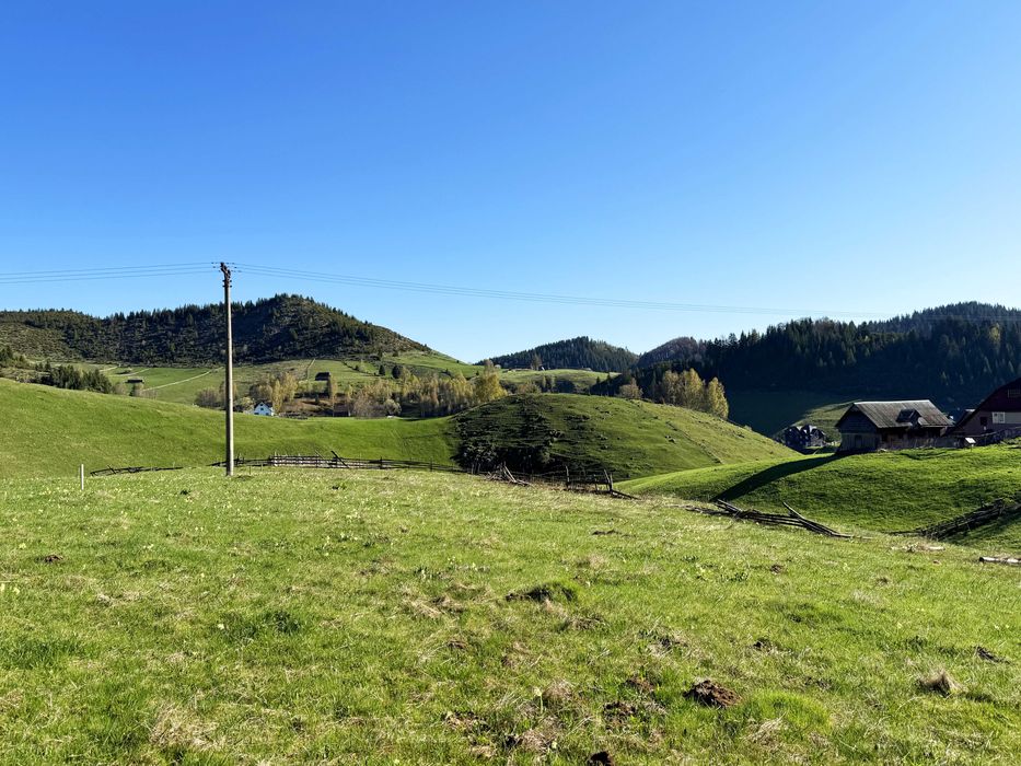 Teren intravilan 8400 mp, Fundata, 10 km distanta fata de Bran Moieciu