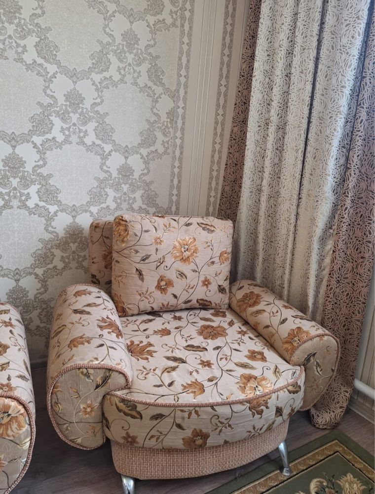 Продам диван и 2 кресла