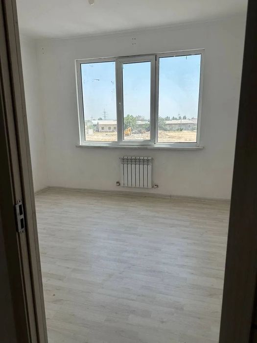 Сдается 3 х ком Рохат. Олмос. Военный Городок. Мебель имеется.