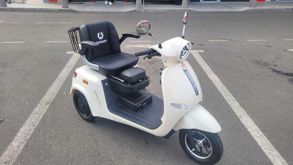 Triciclu Electric Rotakt Navigator, Doua Motoare 400W fiecare, 25 km/h