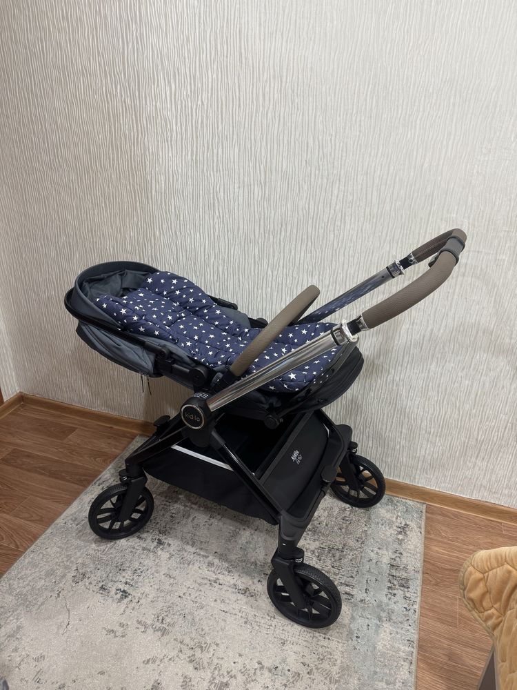 Продам коляску kidilo в отличном состояний. В использовании 4 месяца.