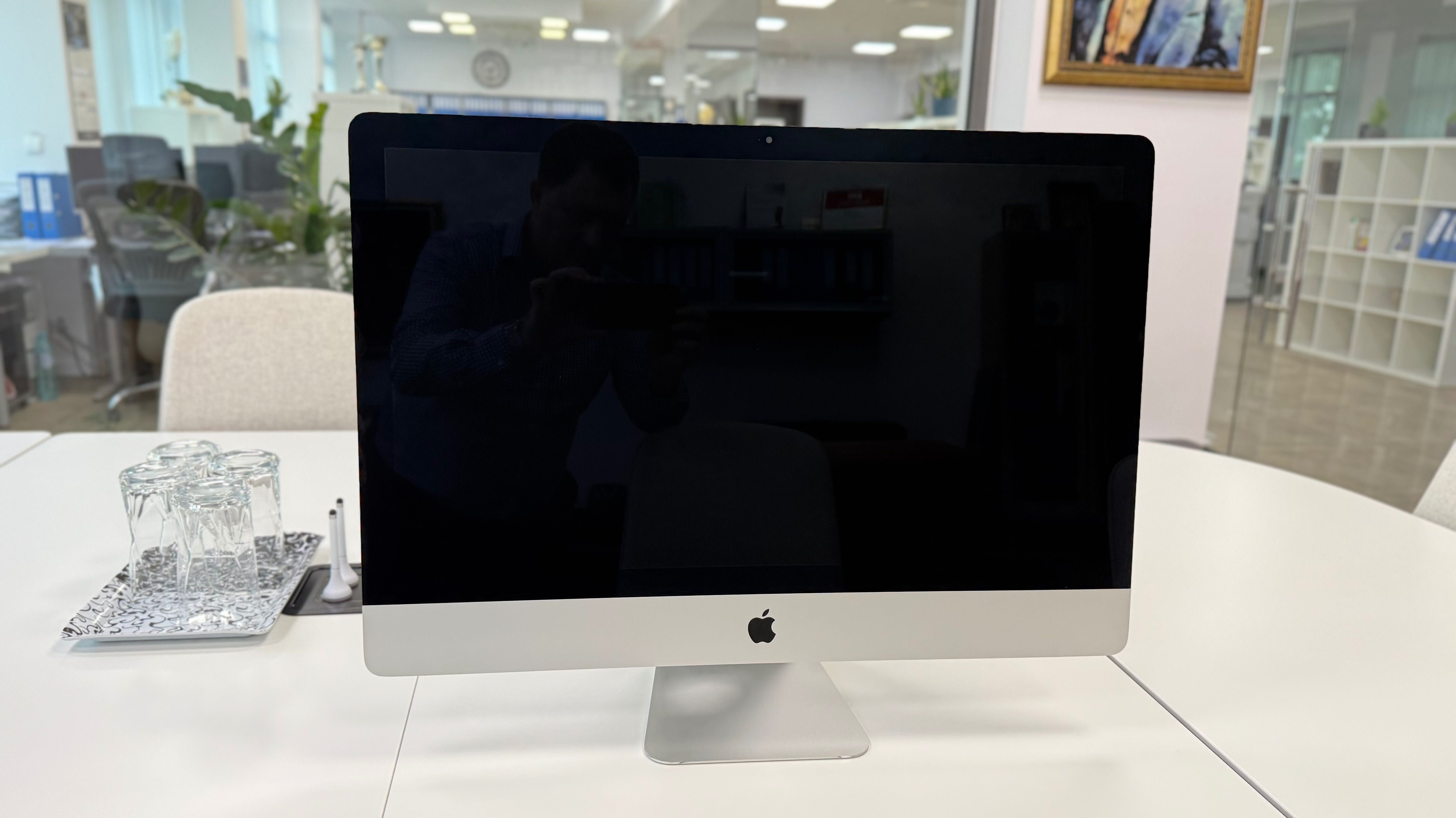 Продавам iMac 27” Retina 5K (2017) – перфектно състояние!