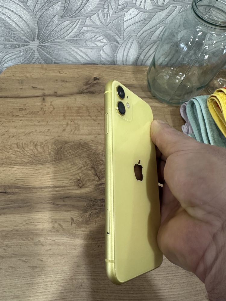 Iphone 11 256gb жёлтый