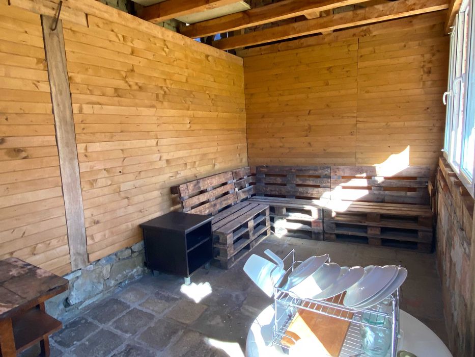 Къща с равен двор в село Поповци, Габрово