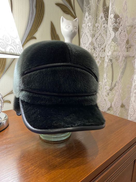 Продам мужскую кепку.