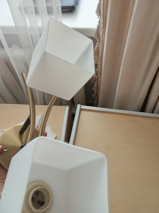 Продам небольшую люстру