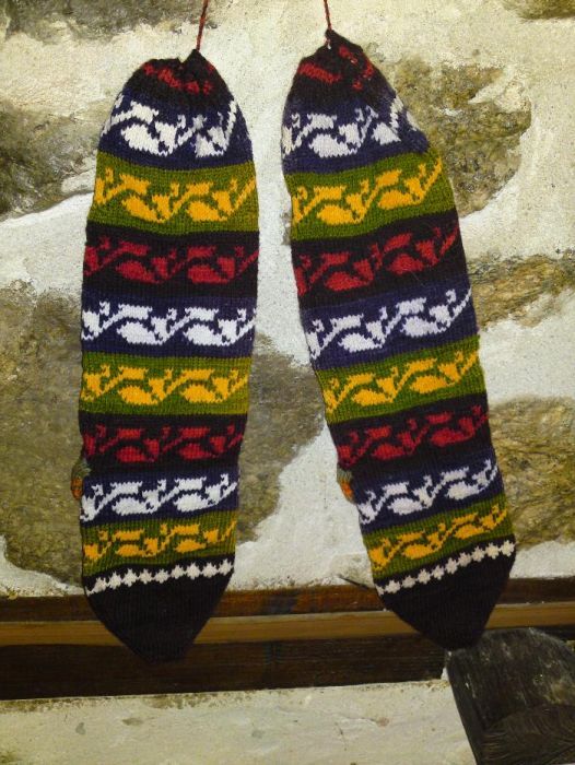 Продавам плетени чорапи Шушони от едно време