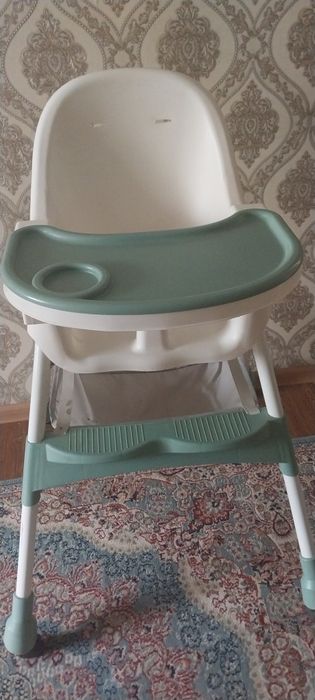 Стул для кормления удобный